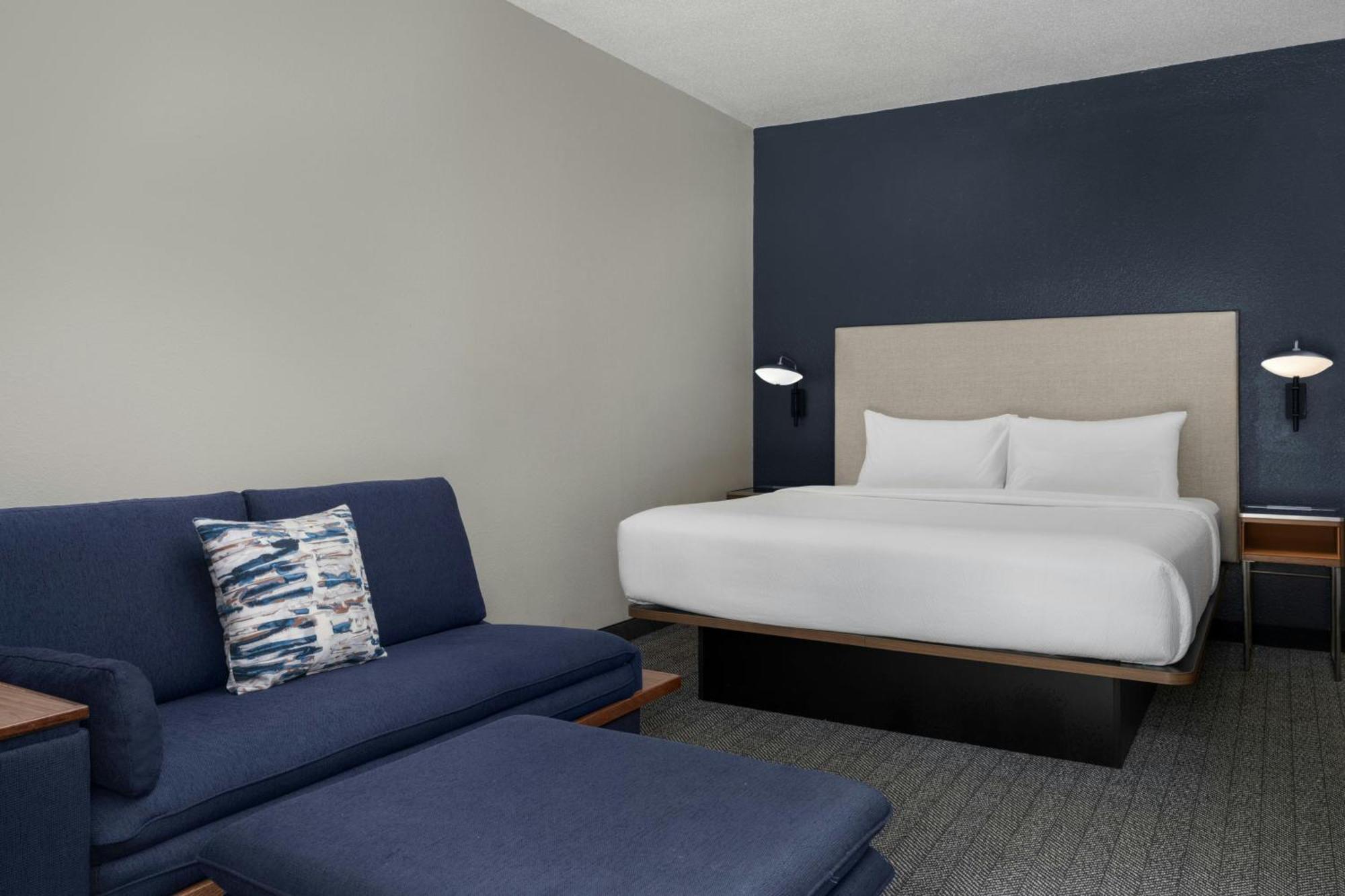 Courtyard Birmingham Hoover Bagian luar foto