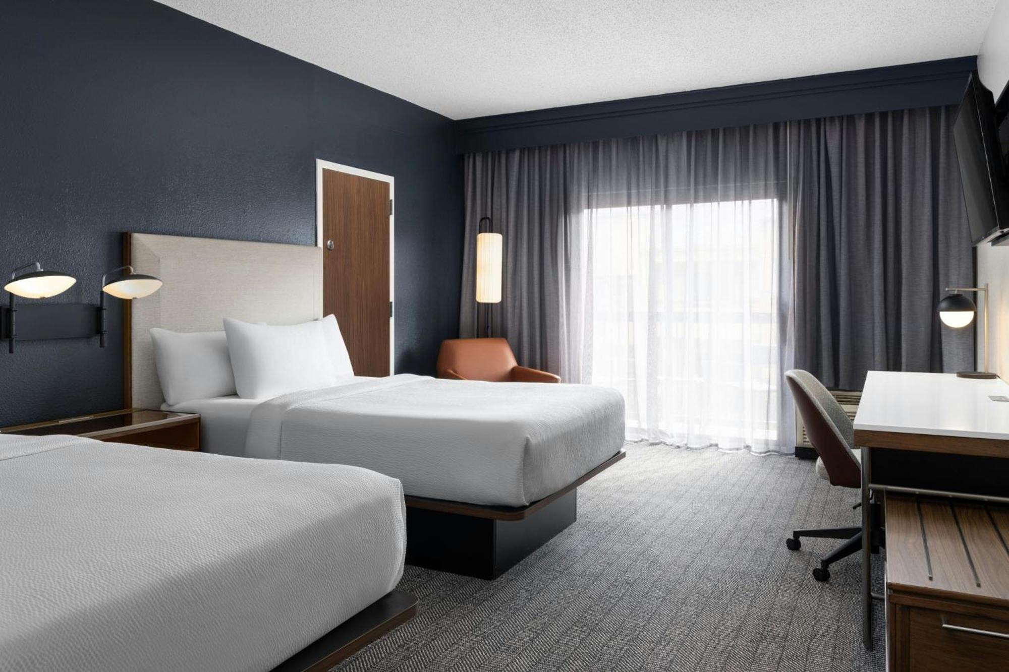 Courtyard Birmingham Hoover Bagian luar foto